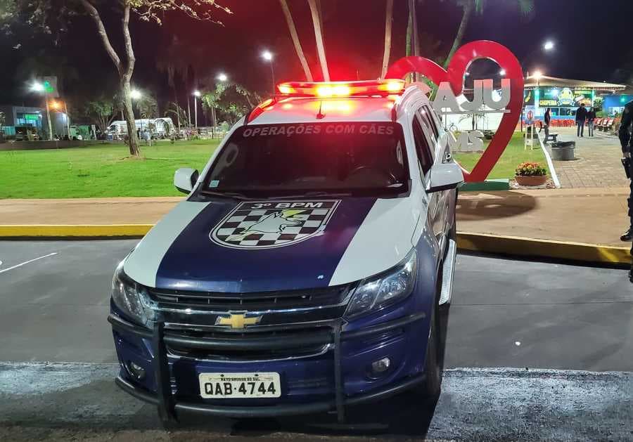 Homem é detido após mostrar partes íntimas a jovens na Praça Central de Maracaju