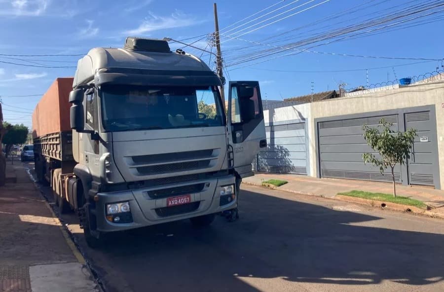 Após entregar carga em Sidrolândia, caminhoneiro é sequestrado na Capital