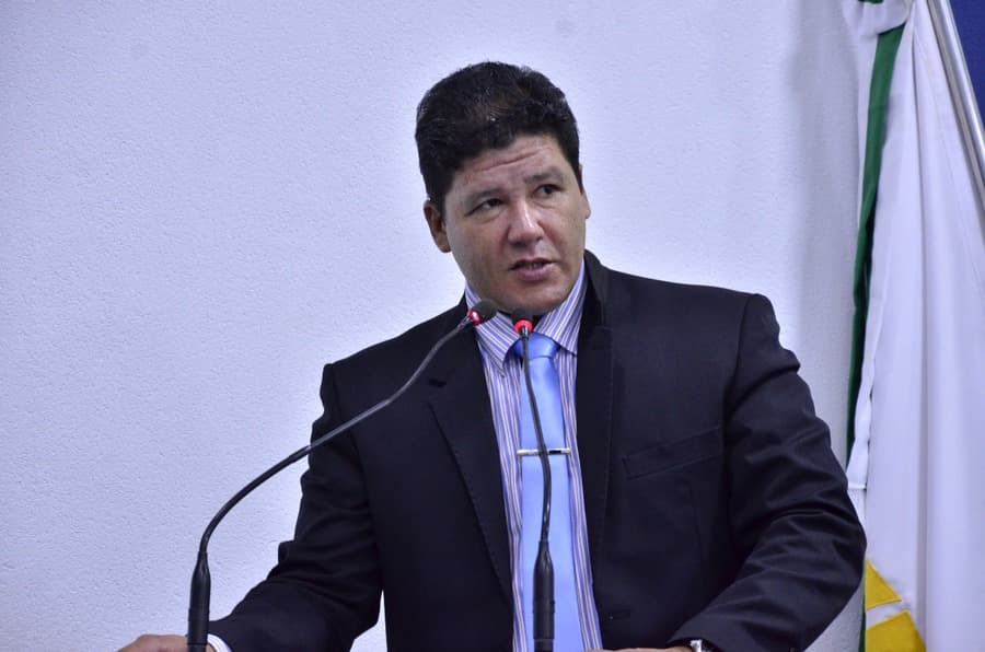 Vereador pede auxílio financeiro da prefeitura para famílias atingidas por tempestade