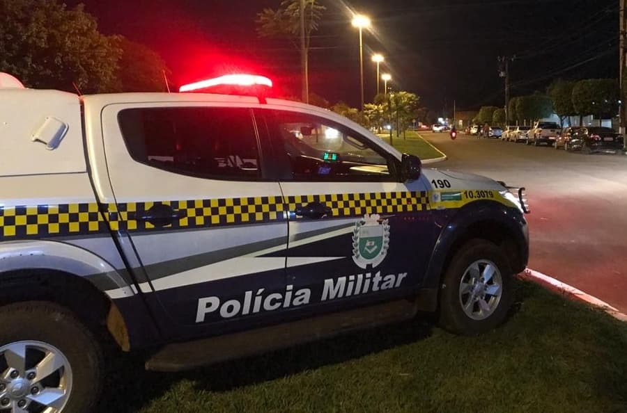 Jovem de 18 anos é preso após roubar celular em frente a escola em Sidrolândia