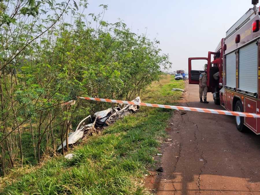 Homem de 26 anos morre após colidir contra carreta na BR-060