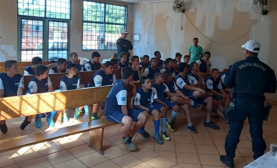 Projeto da PM com jovens busca apoio para promover eventos e atividades