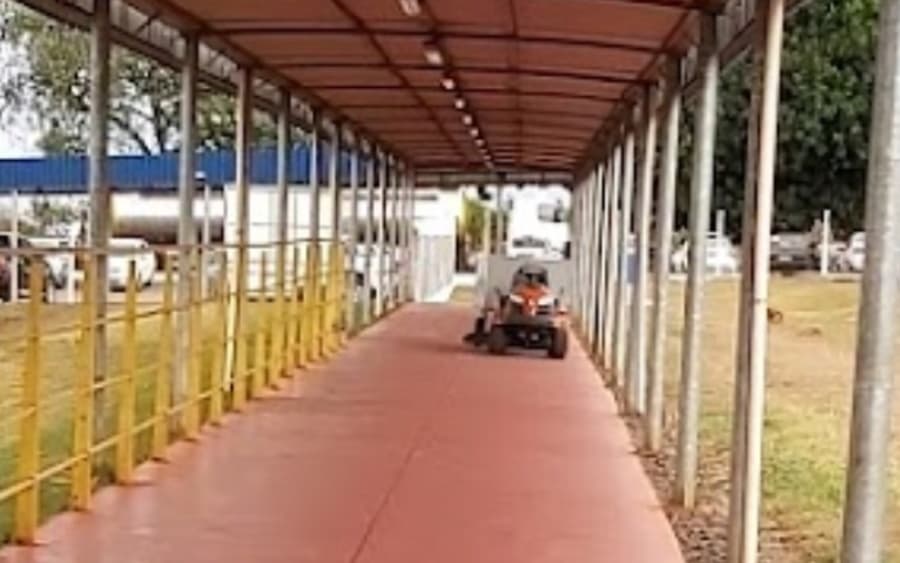 Ladrões invadem JBS e furtam trator roçadeira avaliado em R$ 35 mil reais