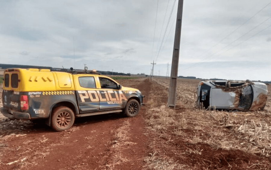 PMR apreende quase 400 kg de maconha após traficante capotar o carro na MS-164