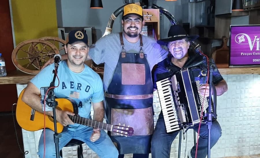 Com Lives que começaram na pandemia, Ronan de Andrade faz sucesso nas redes sociais