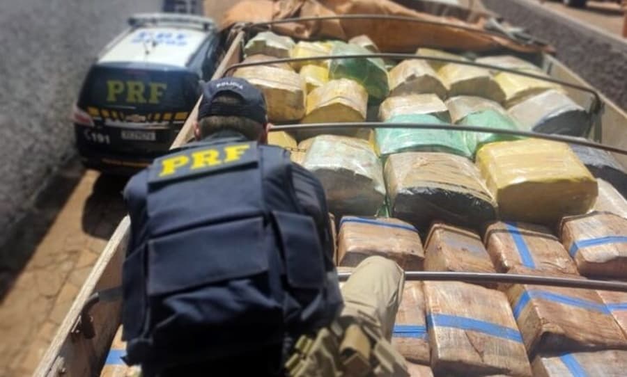 Em Sidrolândia, PRF apreende caminhão carregado com maconha avaliada em R$ 27 milhões