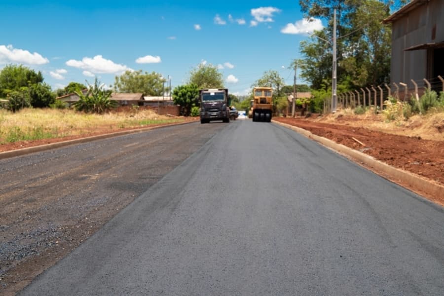 Prefeitura de Maracaju realiza abertura de novas ruas, drenagens e asfalto