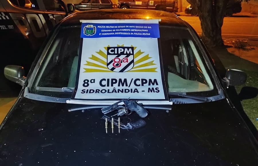 Em Sidrolândia, Polícia Militar recupera carro furtado e prende dois em flagrante