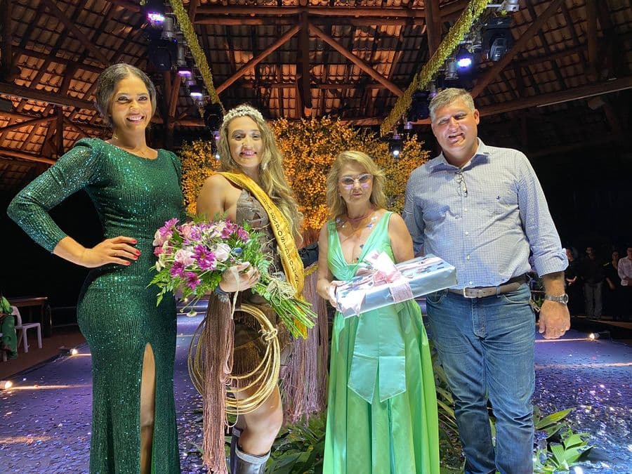 Emoção e elegância na eleição da Rainha, Princesa e Princesinha da Expo Sidrolândia