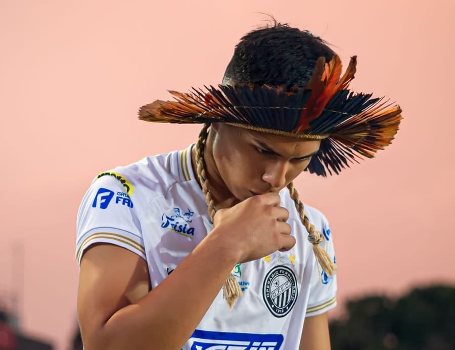Referência no esporte, indígena de Sidrolândia é destaque no futebol no Paraná