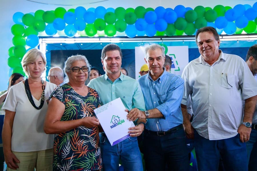 Governo do Estado, Prefeitura e Câmara realizam o sonho de 144 famílias com Lote Urbanizado