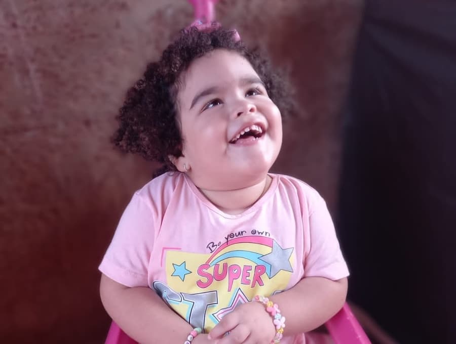 Em Sidrolândia, família realiza rifa para pagar exames de menina de 3 anos
