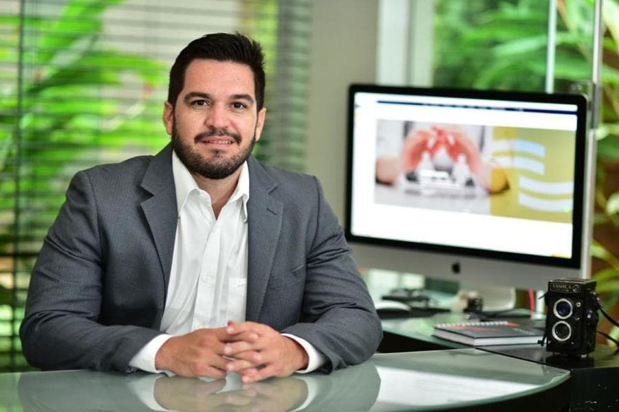 Médico Alexandre Alonso fala sobre a Bursite e seus sintomas. Leia