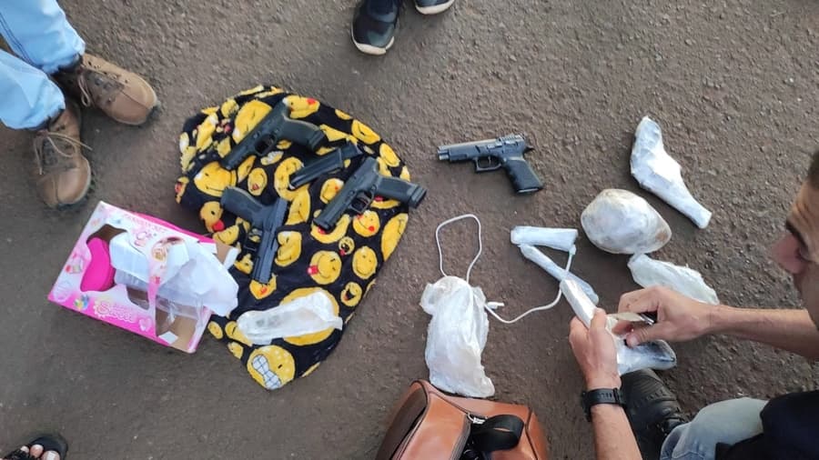 Polícia Civil apreende cinco pistolas e um revólver na Rodoviária de Maracaju
