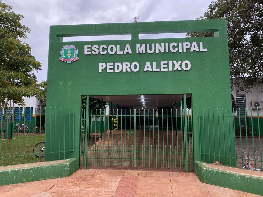 Prefeitura de Sidrolândia entrega cobertura do saguão e pátio de escolas municipais