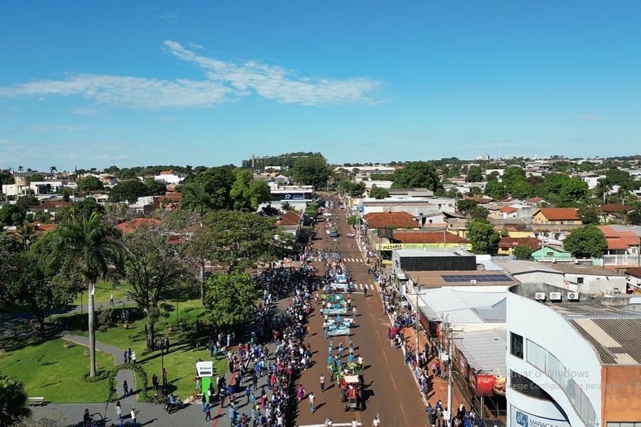 Desfile Cívico fecha programação de aniversário de Maracaju