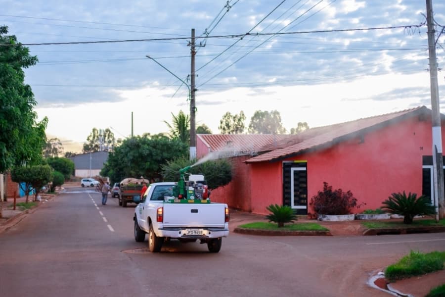 Prefeitura de Maracaju retoma “veículo fumacê” nos bairros do município