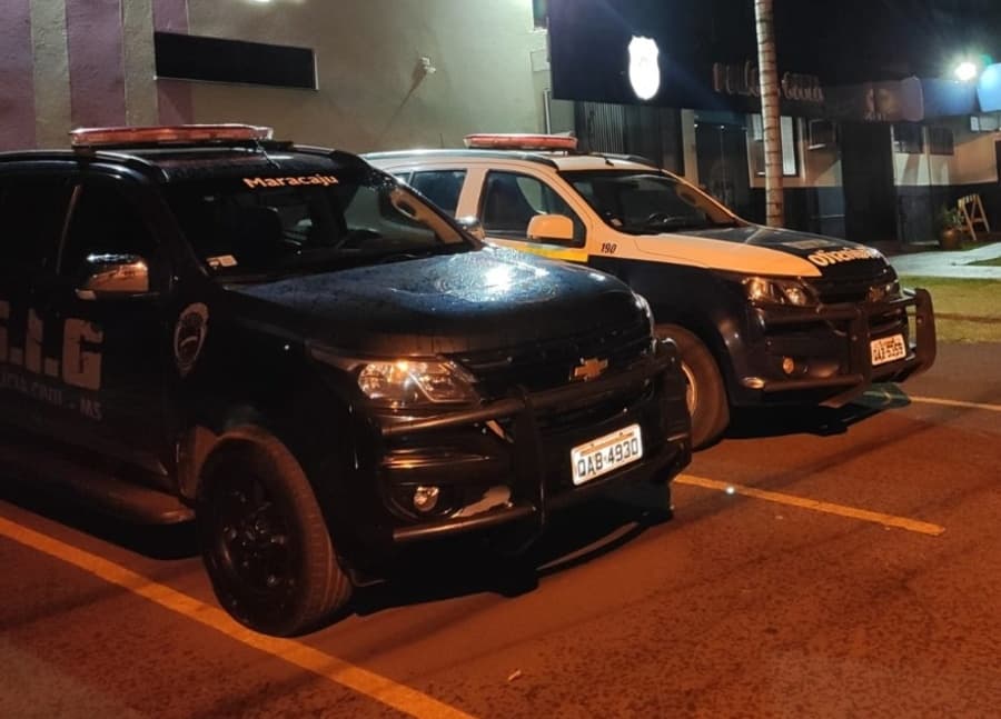 Homem sofre cortes no rosto após ser atingido por caneca de vidro em Maracaju