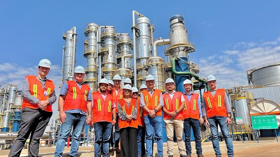Comitiva sidrolandense visita unidade da Inpasa em Dourados