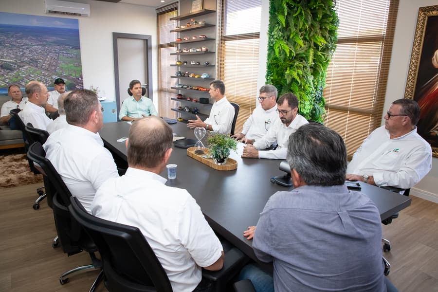 Em reunião com o prefeito, Cooperativa Chortitzer conhece potencialidades de Maracaju