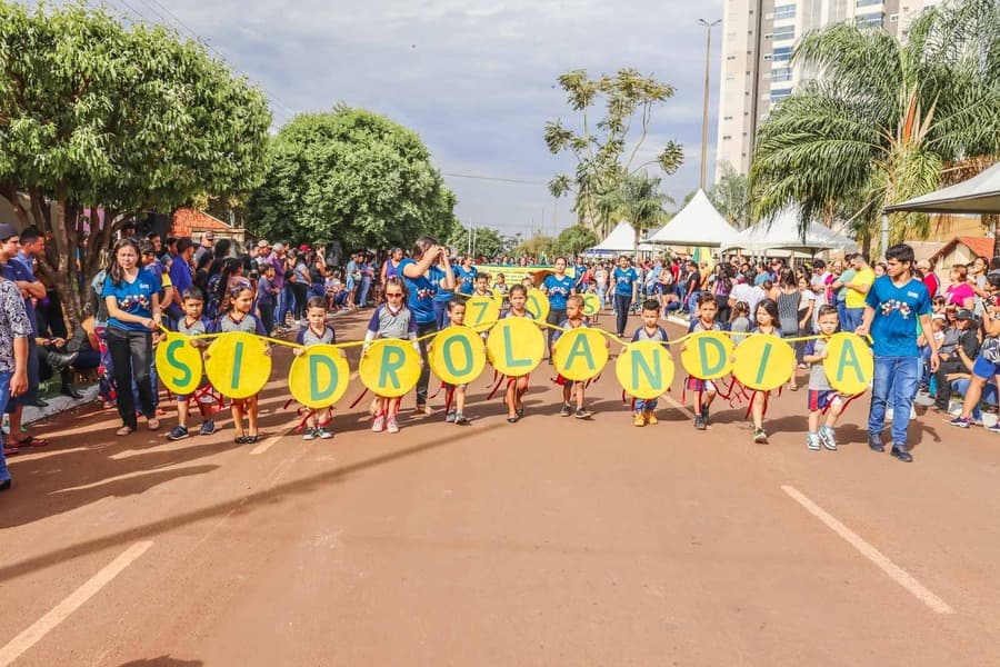 Em Sidrolândia, grande público prestigiou o desfile pelos 201 anos da Independência