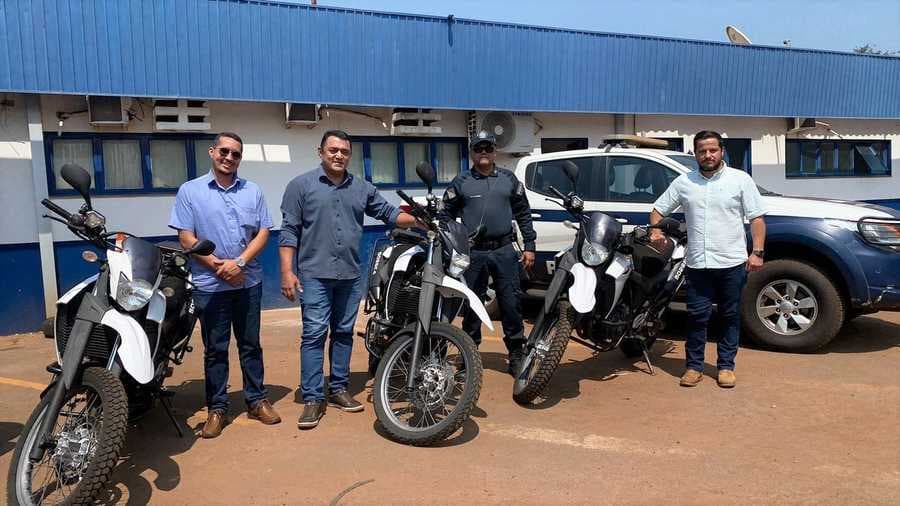 Prefeitura auxilia PM na reforma de motos para patrulha nas escolas