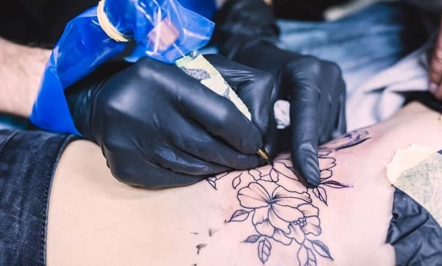 Promoção na Spazen: Faça uma tatuagem acima de R$ 300,00 e ganhe outra de R$ 150,00