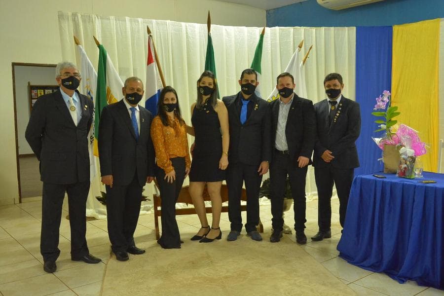Rotary Club realiza transmissão de cargo do conselho diretor