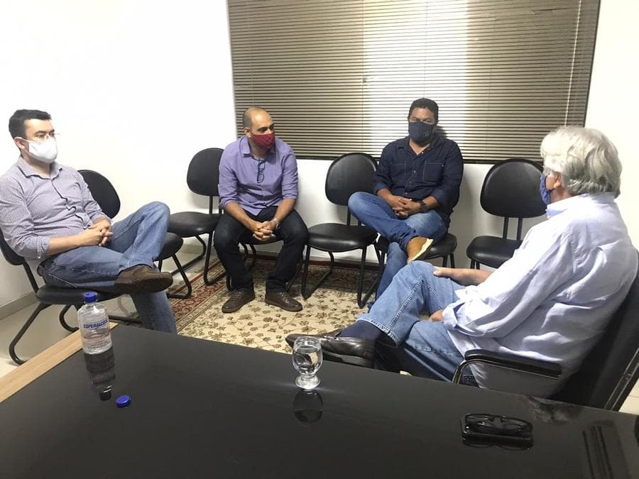 Aquis Junior assume PTB de Sidrolândia em ato de posse com Delcídio do Amaral