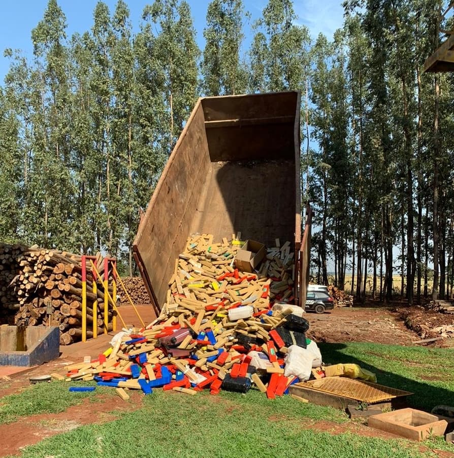 Polícia Civil de Sidrolândia incinera cerca de 1,8 toneladas de drogas