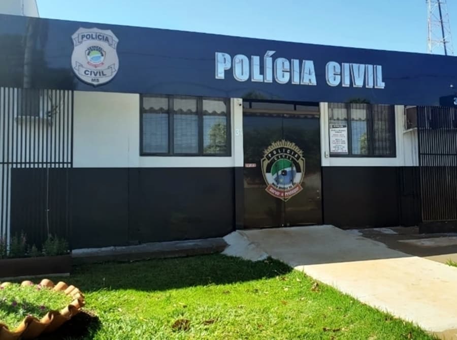 Babá é acusada de agredir e assistir pornografia com crianças em Maracaju