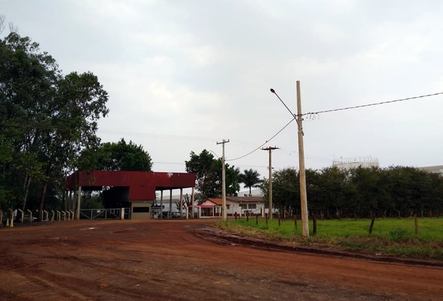 Rua que dá acesso ao frigorífico Balbinos vai receber pavimentação e drenagem
