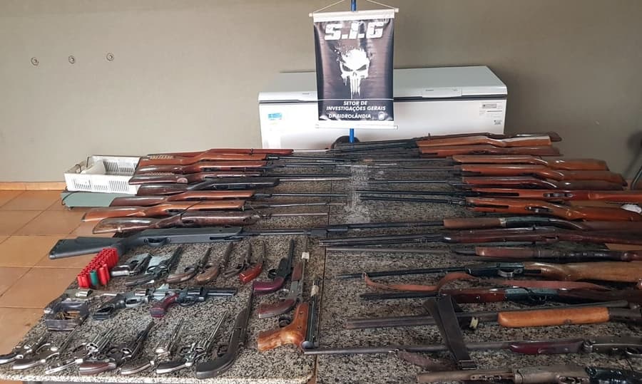 Polícia Civil de Sidrolândia prende em flagrante idoso de 71 anos por posse ilegal de arma de fogo