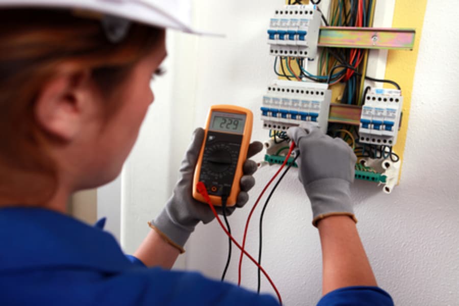 Senai abre processo seletivo para contratar engenheiro eletricista