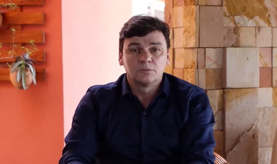 Marcos Calderan apresenta o engenheiro Joaquim Nascimento como secretário de Obras e Urbanismo
