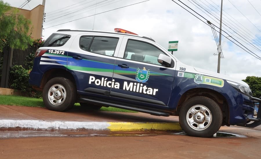 Ladrão furta bike e ao fugir invade outra casa, encontra chave e leva caminhonete