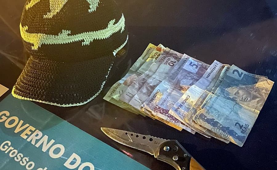 Ao assaltar Farmácia, bandidos são surpreendidos pela PM que recuperou dinheiro roubado
