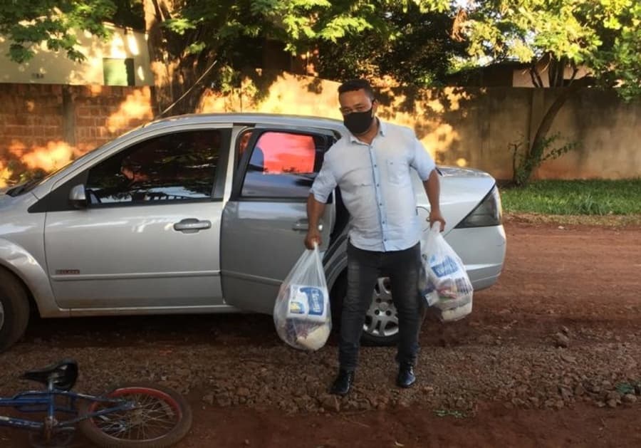 Em meio a pandemia, trabalhador faz campanha e convoca comunidade a doar alimentos