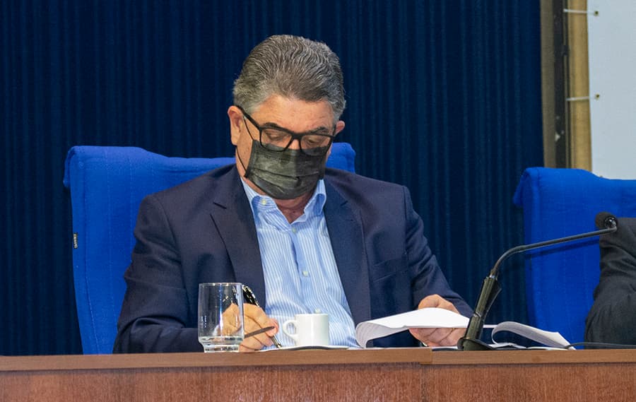 TCE constata irregularidades em cinco licitações e ex-prefeito de Sidrolândia é multado