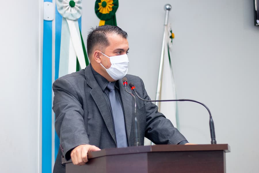 Projeto agora é Lei: Escolas da rede municipal terão Psicólogos e Assistentes Sociais