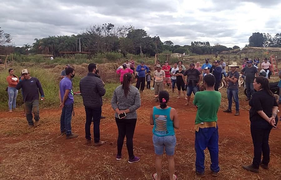 “Precisamos ter diálogo e buscar alternativas”, diz Presidente da Câmara ao visitar área de ocupação