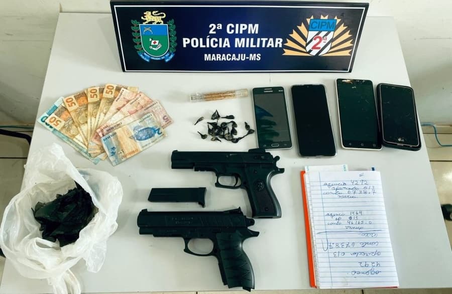 Após furto em comércio, PM prende quatro pessoas e fecha boca de fumo