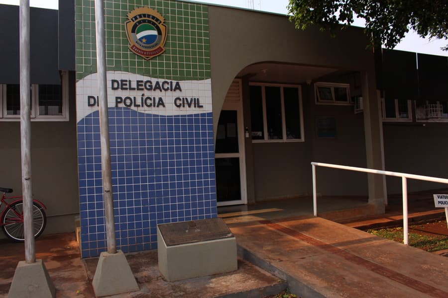 Homem com Covid-19 é denunciado após descumprir isolamento e ameaçar colega com arma