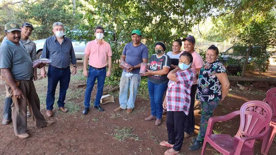 Prefeito Marcos Calderan visita produtores rurais atendidos pela SEDEMA