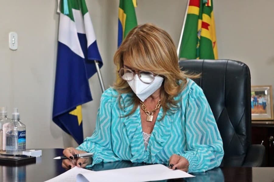 Prefeita homologa resultado de licitação que vai pavimentar ruas do Jardim Paraíso