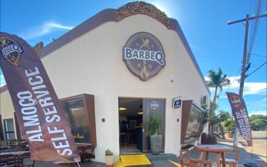 Barbeq oferece vagas de atendente, auxiliar de cozinha e açougueiro em Sidrolândia