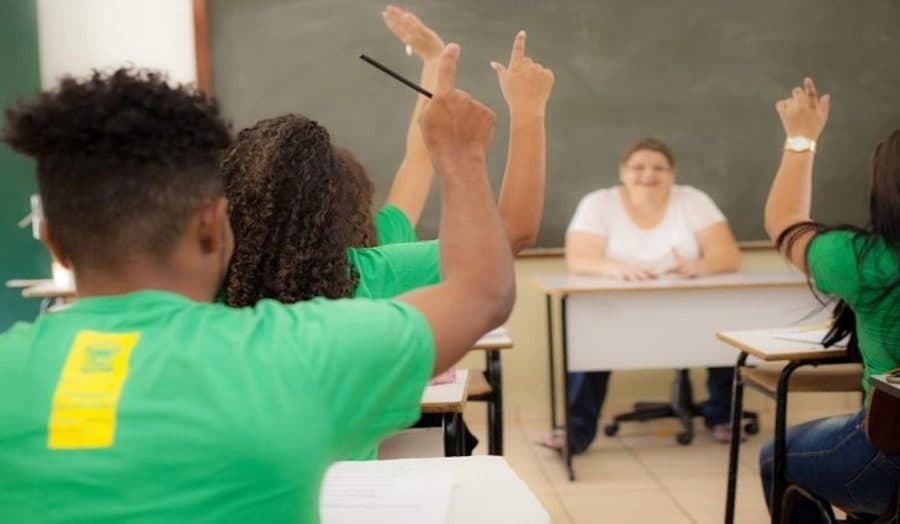 Depois de 1 ano de pandemia, escolas estaduais preparam-se para volta às aulas presenciais