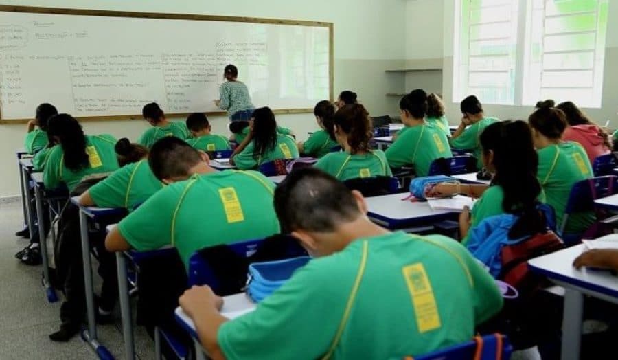 Rede Estadual de Ensino voltará a ter aulas 100% presenciais a partir de segunda-feira