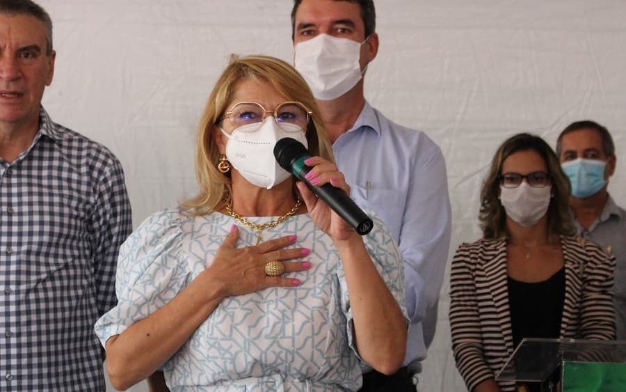 Prefeita destaca apoio do Governo garantindo segurança alimentar, emprego e água tratada