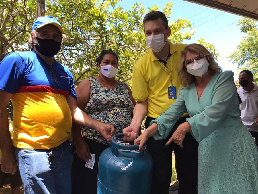 Prefeitura de Sidrolândia realiza entrega de 520 botijões de gás a população